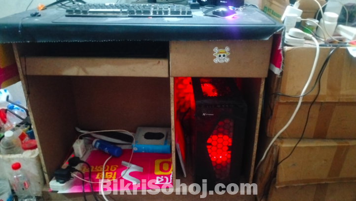 Computer desk